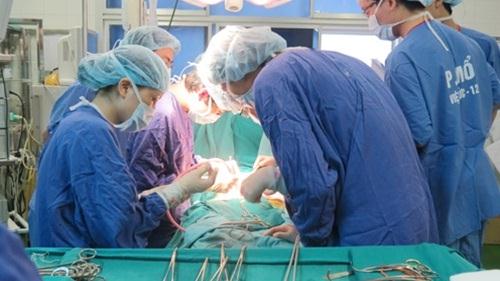 Ghép tim thành công cho một người cận kề cõi chết