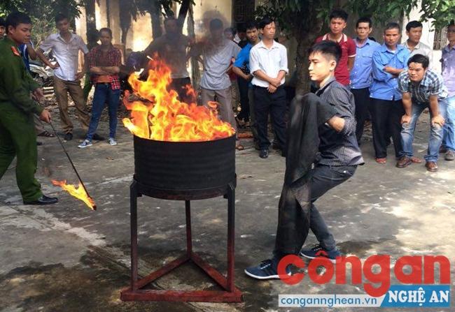 Tập huấn phòng cháy chữa cháy cho các doanh nghiệp cơ sở