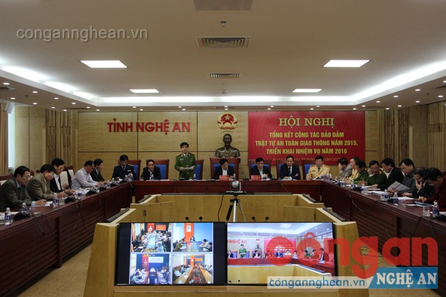 Toàn cảnh hội nghị Tổng kết công tác đảm bảo TTATGT năm 2015