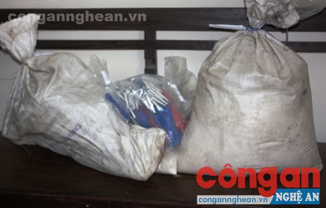Tang vật thuốc nổ