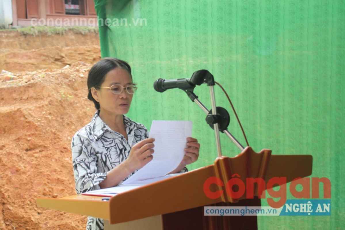 Bà Sáu rất xúc động