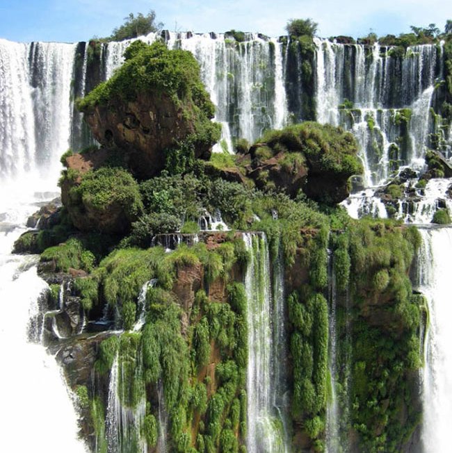 Vẻ đẹp không tùy vết của thác nước Iguazu