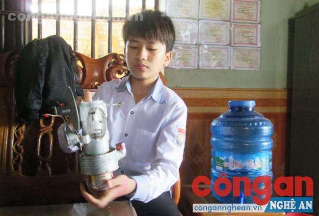 Máy phát điện của hai nhà sáng chế nhí