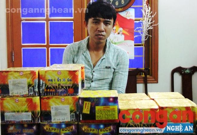 Bắt đối tượng vận chuyển trái phép hơn 65 kg pháo nổ