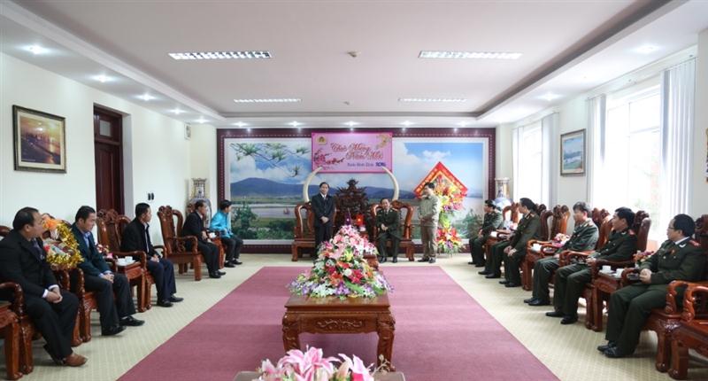 Công an hai tỉnh Bolykhămxay và Nghệ An trao đổi đổi kết quả công tác phối hợp đảm bảo ANTT trong năm 2015