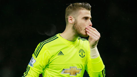 De Gea mắc sai lầm trong cả 2 bàn thua của M.U