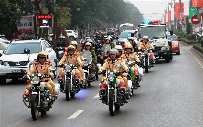 Phát huy truyền thống anh hùng xứng đáng là lực lượng nòng cốt trên mặt trận đảm bảo trật tự ATGT