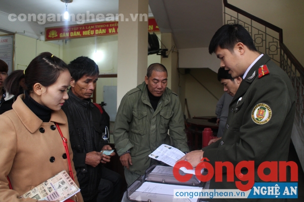 Nỗ lực cấp hộ chiếu, giấy thông hành cho người dân
