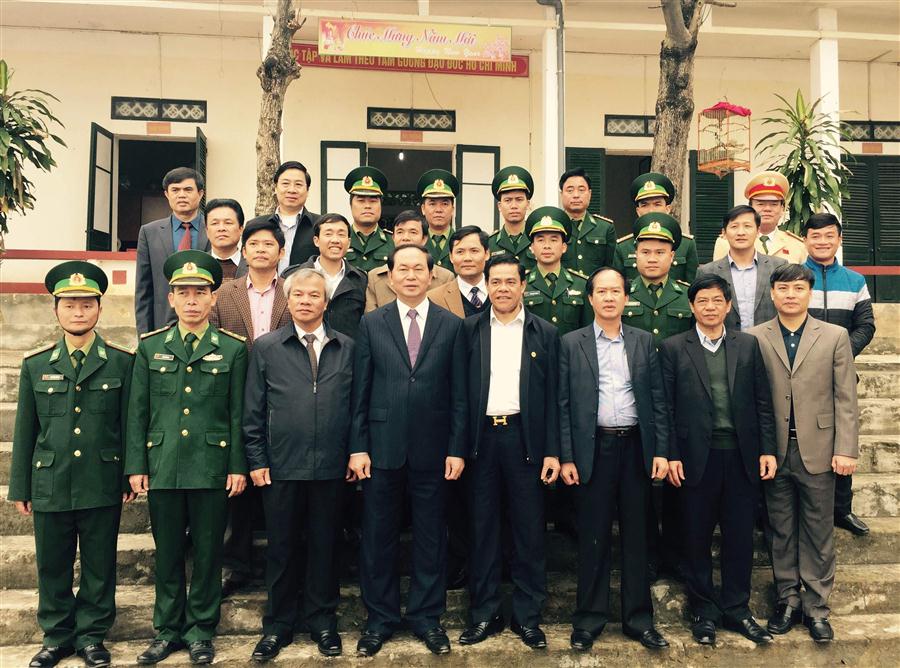 Đồng chí Đại tướng Trần Đại Quang, Uỷ viên Bộ Chính trị, Bộ trưởng Bộ Công an làm việc tại đồn Biên phòng Cửa Sót