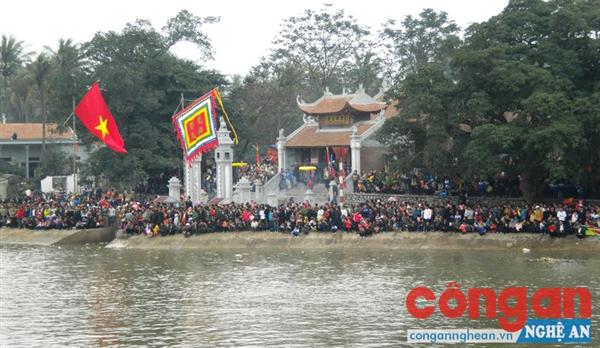 Đền Cờn, điểm đến dấp dẫn của du khách