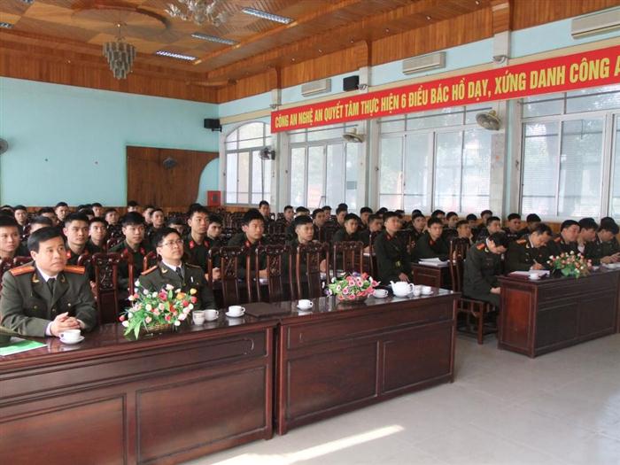 Đại biểu tham dự