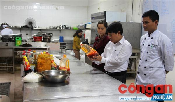 Đảm bảo an toàn thực phẩm mùa lễ hội 2016