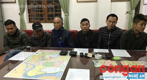 Bắt quả tang nhóm đối tượng đánh bạc