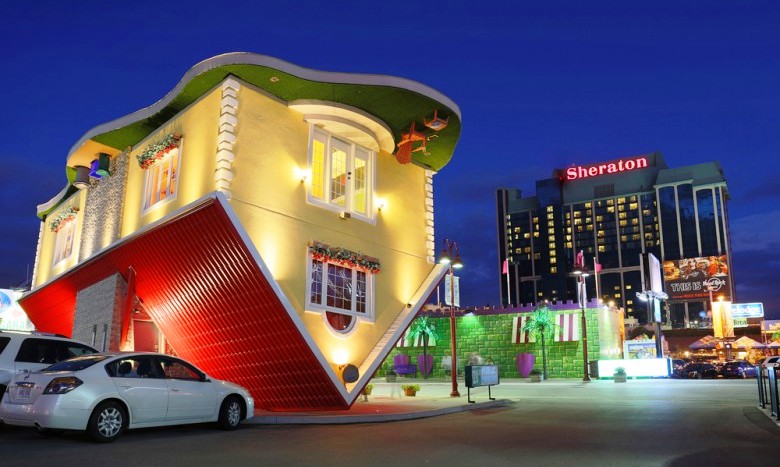 The Upside – Down House – Niagara Falls, ON, Canada