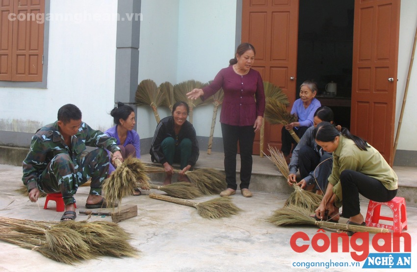 Bảo tồn dân ca ví, giặm gắn với đời sống lao động