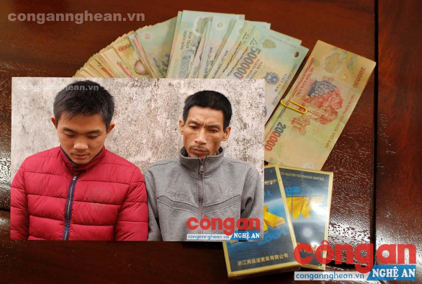 Khởi tố 2 nhóm đối tượng đánh bạc