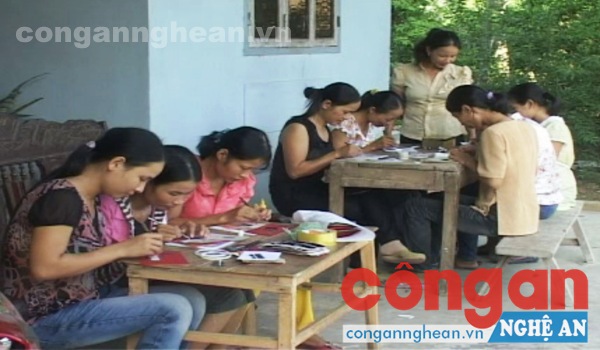 Người đưa nghề mới về làng
