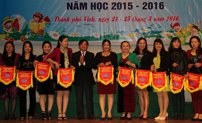 Khai mạc hội thi 'đồ dùng, đồ chơi', 'tranh vẽ của bé'