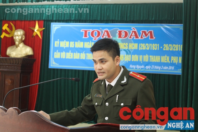 Tại buổi đối thoại các ĐVTN đã thẳng thắn chia sẻ những khó khăn vướng mắc trong quá trình công tác
