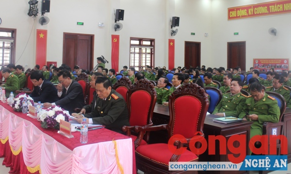 Các đại biểu tham dự