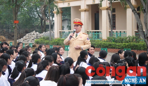 Đẩy mạnh công tác tuyên truyền ATGT trong trường học