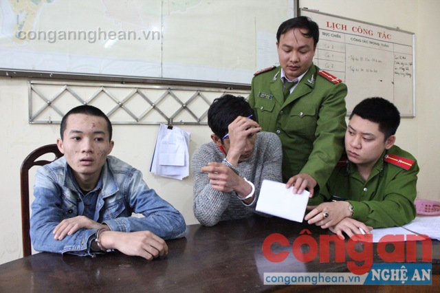 Hai đối tượng tại Cơ quan Công an