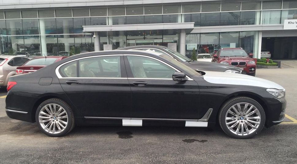 Việt Nam đã xuất hiện đầy đủ các phiên bản ô tô BMW cao cấp