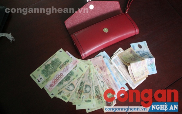 Tang vật vụ án