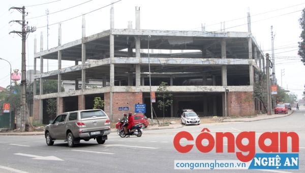 Chủ đầu tư bỏ bê dự án Nam Đàn Plaza?