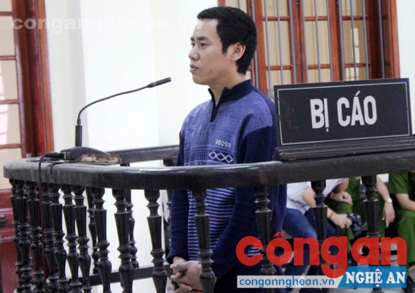 Say rượu, cố tình giết vợ, và... ngồi tù