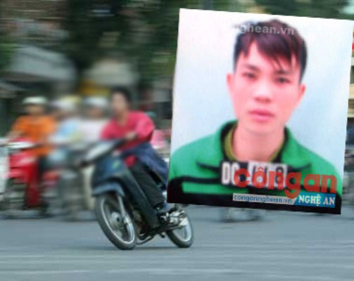 Lạng lách trong đoàn rước dâu rồi tấn công Cảnh sát