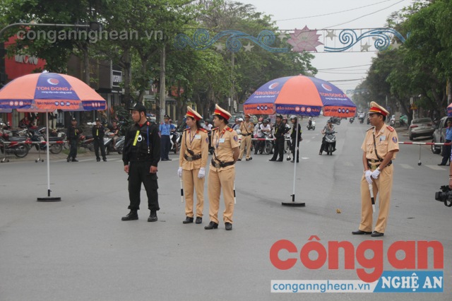 An toàn cho giải đua xe đạp HTV chặng quanh TP Vinh