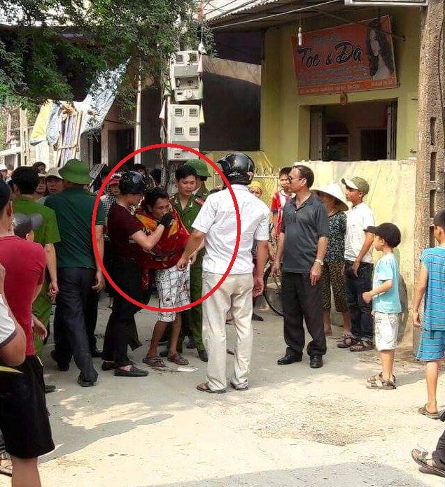 Bắt đối tượng ngáo đá dùng dao khống chế con tin