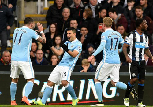 Aguero cán mốc 100 bàn tại Premier League