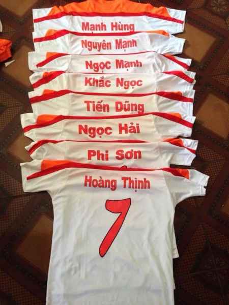 Cựu ngôi sao SLNA luôn chia sẻ với người nghèo