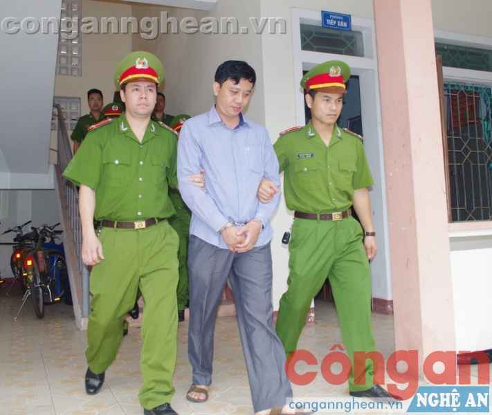 Hà Tĩnh: Bắt giám đốc công ty lừa đảo chiếm đoạt tài sản