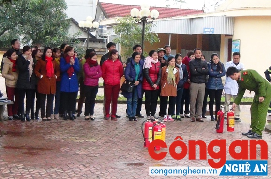 Bồi dưỡng kiến thức về công tác PCCC tại cơ sở
