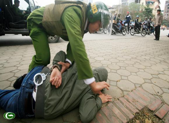 Tóm gọn đối tượng truy nã