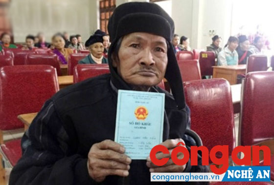 Lá đơn xin ra khỏi hộ nghèo