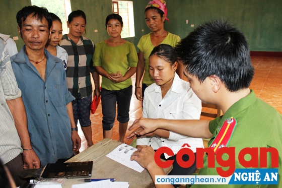 Đẩy nhanh cấp CMND cho đồng bào dân tộc thiểu số