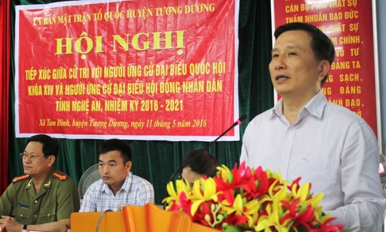 Ông Lê Quang Huy, Phó Bí thư Tỉnh ủy, ứng cử viên Đại biểu Quốc Hội trình bày chương trình hành động