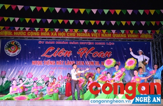 Liên hoan Tiếng hát Làng Sen 2016 tại huyện Nghi Lộc