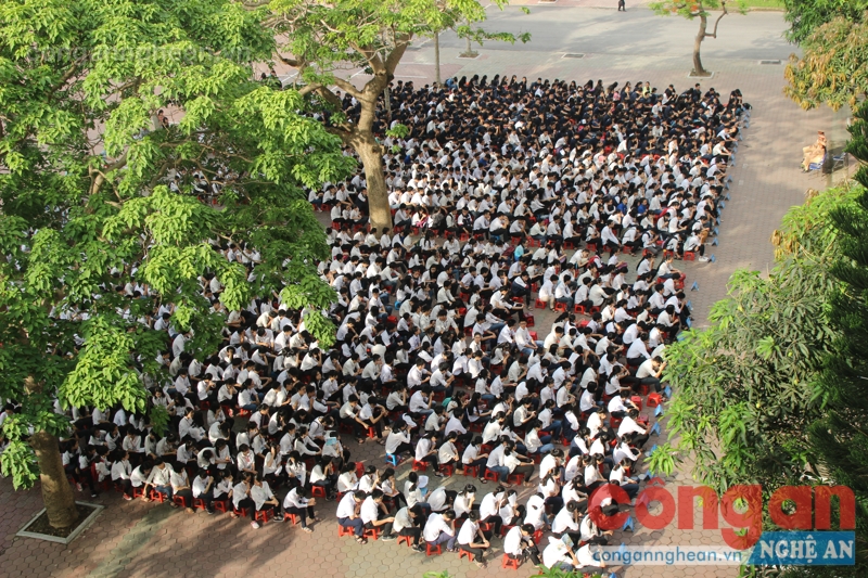 Toàn cảnh buổi đăng ký 