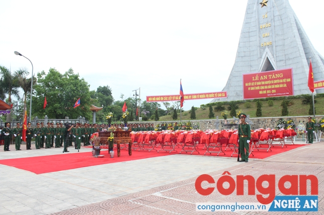 Toàn cảnh lễ truy điệu