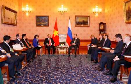 Thủ tướng Nguyễn Xuân Phúc hội đàm với Thủ tướng Nga