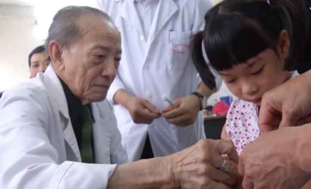 Nỗi đau giấu kín của 'vua châm cứu' Nguyễn Tài Thu
