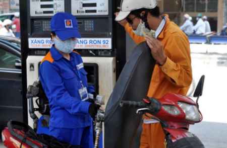 Xăng tăng giá lần thứ 4 liên tiếp