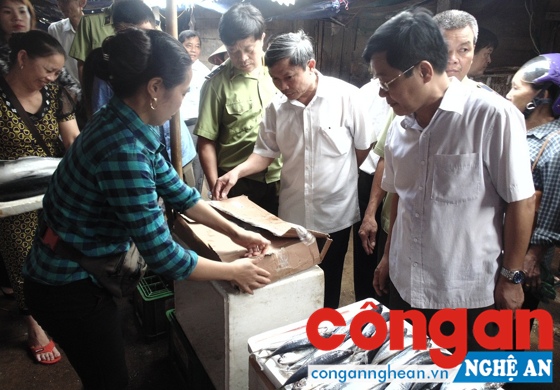 Các đoàn liên ngành kiểm tra chất lượng hải sản