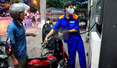 Giá xăng tăng đẩy giá tiêu dùng tháng 5 tăng mạnh