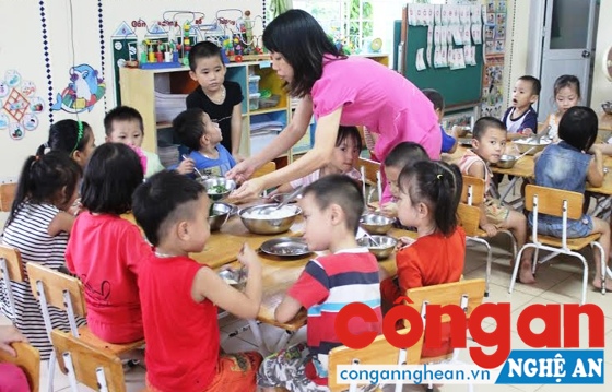 Nghệ An: Hoàn thành phổ cập giáo dục mầm non 5 tuổi